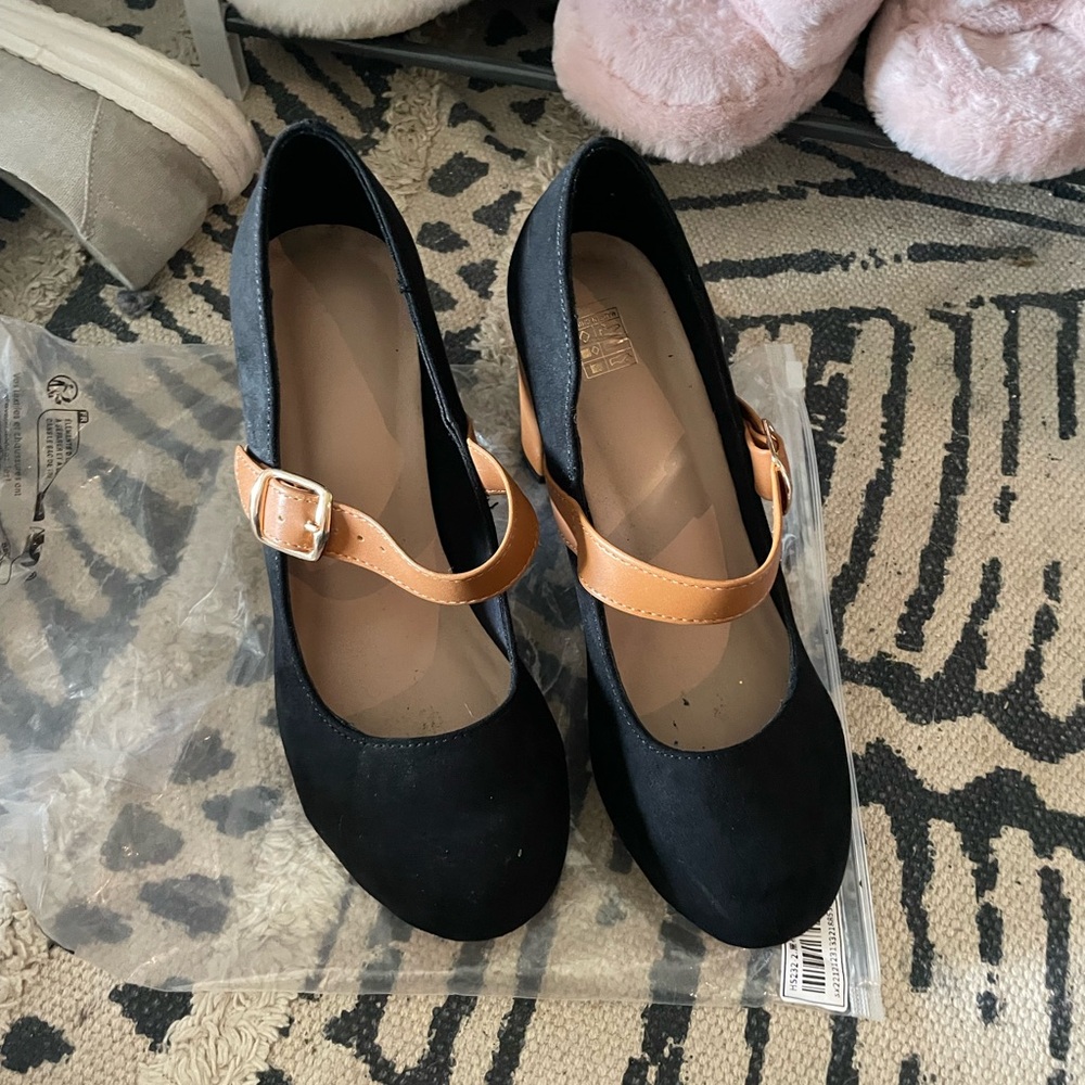 Black and Tan Women's vintage heels